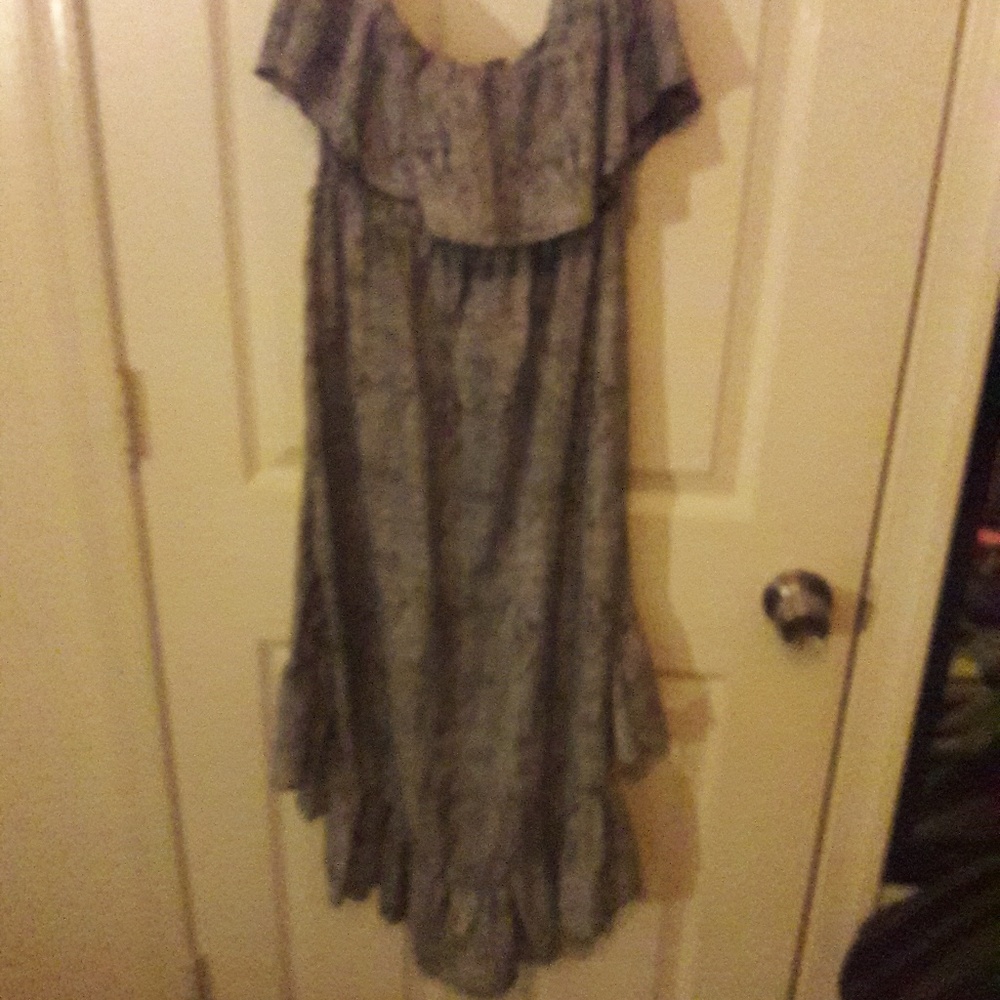 Dress - Picture 4 of 4